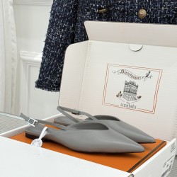 Hermès Fashion Shoes Best Quality
Women 35-41
Men 39-44