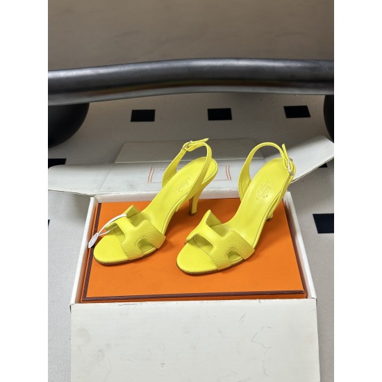 Hermès Fashion Shoes Best Quality
Women 35-41
Men 39-44