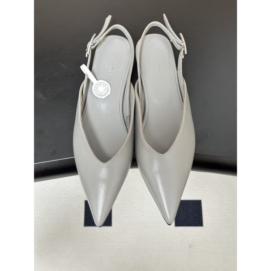 Hermès Fashion Shoes Best Quality
Women 35-41
Men 39-44