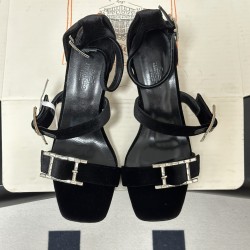 Hermès Fashion Shoes Best Quality
Women 35-41
Men 39-44