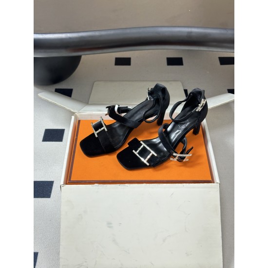 Hermès Fashion Shoes Best Quality
Women 35-41
Men 39-44