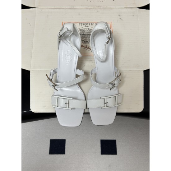 Hermès Fashion Shoes Best Quality
Women 35-41
Men 39-44