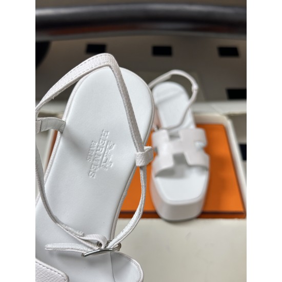 Hermès Fashion Shoes Best Quality
Women 35-41
Men 39-44