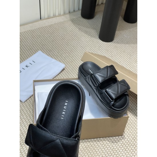 Inuikii Slippers Collection
Women 35-40
