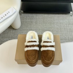 Inuikii Slippers Collection
Women 35-40
