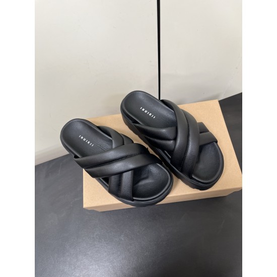 Inuikii Slippers Collection
Women 35-40
