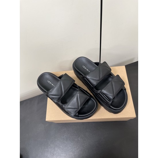 Inuikii Slippers Collection
Women 35-40
