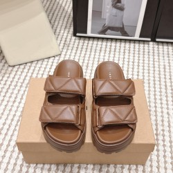 Inuikii Slippers Collection
Women 35-40
