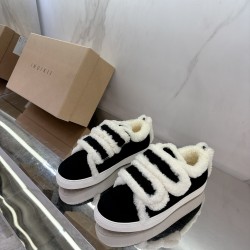 Inuikii Slippers Collection
Women 35-40
