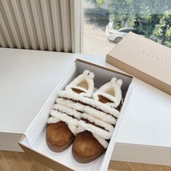 Inuikii Slippers Collection
Women 35-40
