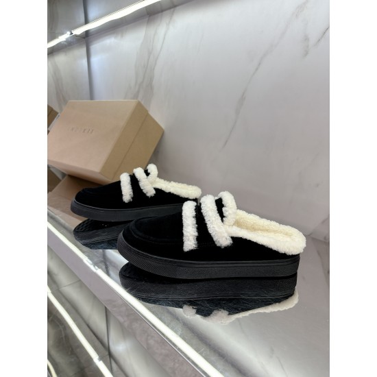 Inuikii Slippers Collection
Women 35-40
