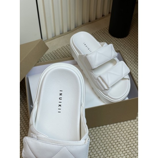 Inuikii Slippers Collection
Women 35-40
