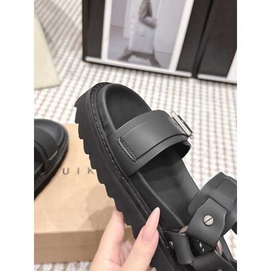 Inuikii Slippers Collection
Women 35-40
