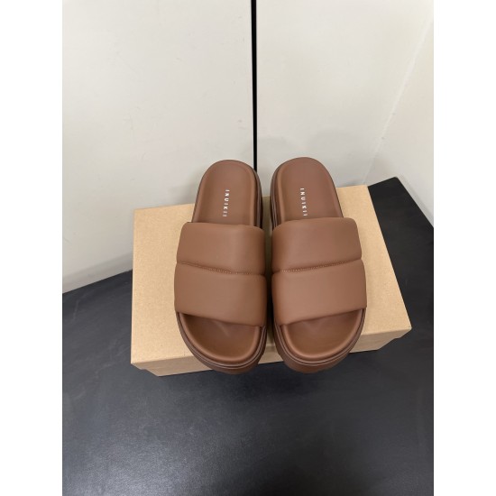 Inuikii Slippers Collection
Women 35-40
