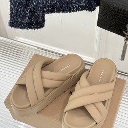 Inuikii Slippers Collection
Women 35-40
