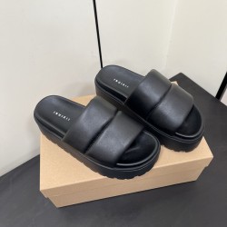 Inuikii Slippers Collection
Women 35-40
