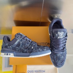 LV Casual Shoes Top Quality
Women 35-41
Men 39-45