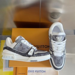 LV Casual Shoes Top Quality
Women 35-41
Men 39-45
