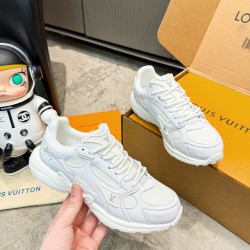 LV Casual Shoes Top Quality
Women 35-41
Men 39-45