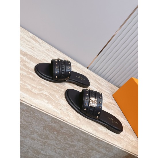 LV slippers
