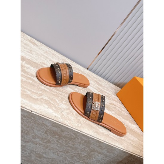 LV slippers