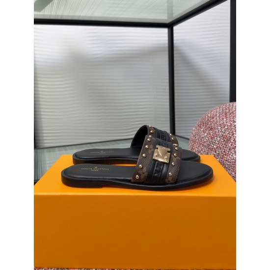 LV slippers