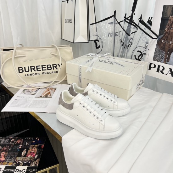 McQueen Casual Shoes Top Quality
Women 35-41
Men 39-45