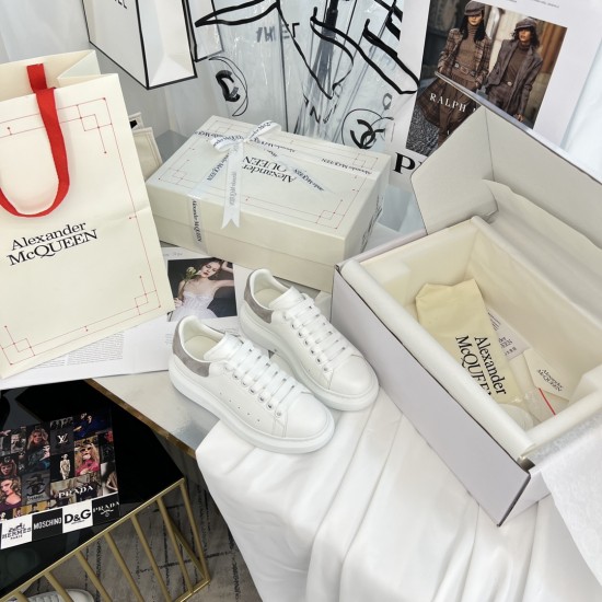 McQueen Casual Shoes Top Quality
Women 35-41
Men 39-45