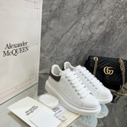 McQueen Casual Shoes Top Quality
Women 35-41
Men 39-45
