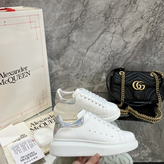 McQueen Casual Shoes Top Quality
Women 35-41
Men 39-45