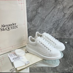 McQueen Casual Shoes Top Quality
Women 35-41
Men 39-45