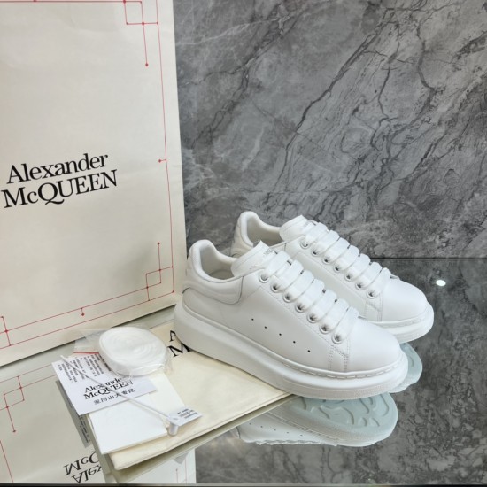 McQueen Casual Shoes Top Quality
Women 35-41
Men 39-45