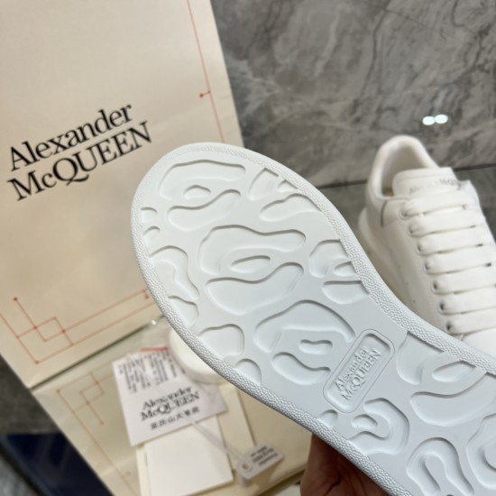 McQueen Casual Shoes Top Quality
Women 35-41
Men 39-45