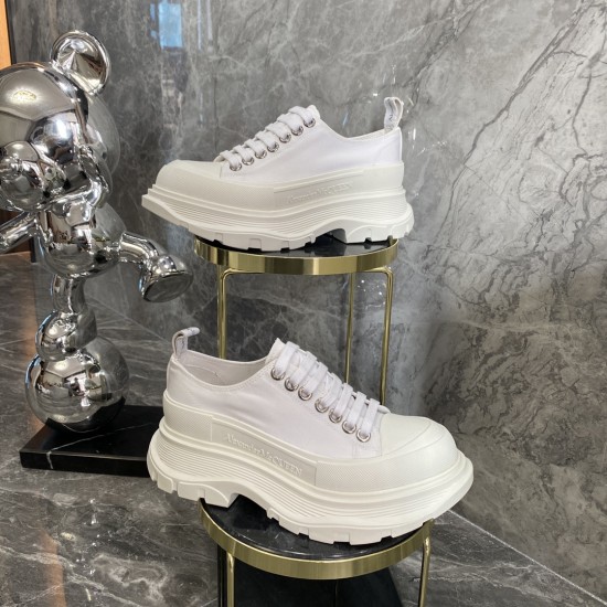 McQueen Casual Shoes Top Quality
Women 35-41
Men 39-45