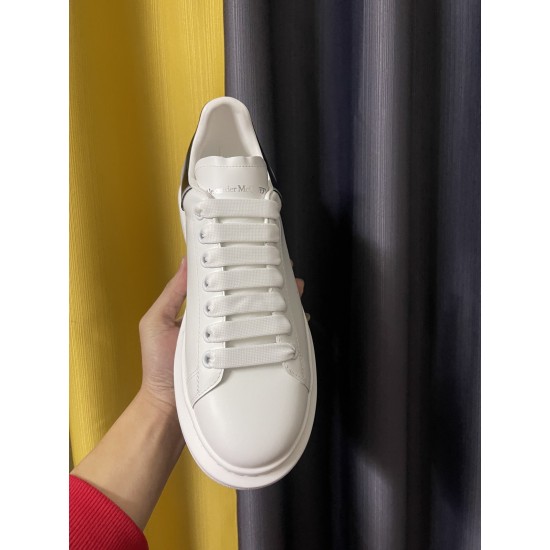 McQueen Casual Shoes Top Quality
Women 35-41
Men 39-45
