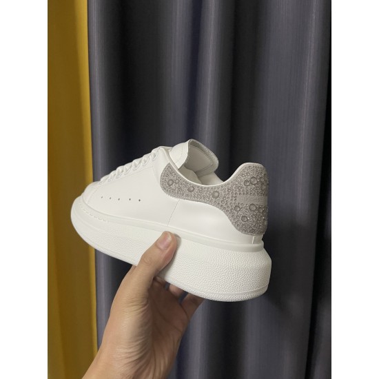McQueen Casual Shoes Top Quality
Women 35-41
Men 39-45