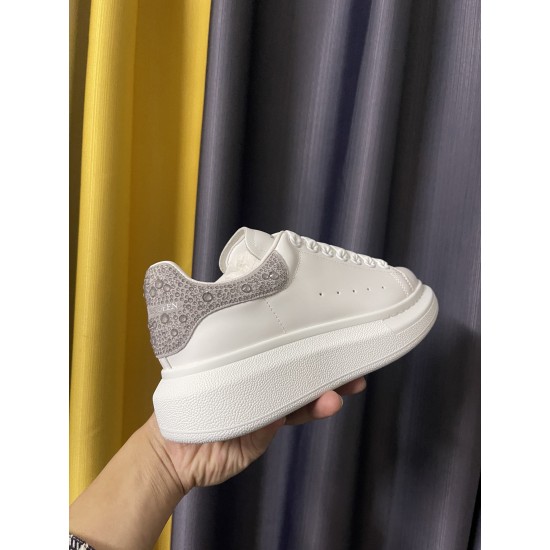 McQueen Casual Shoes Top Quality
Women 35-41
Men 39-45