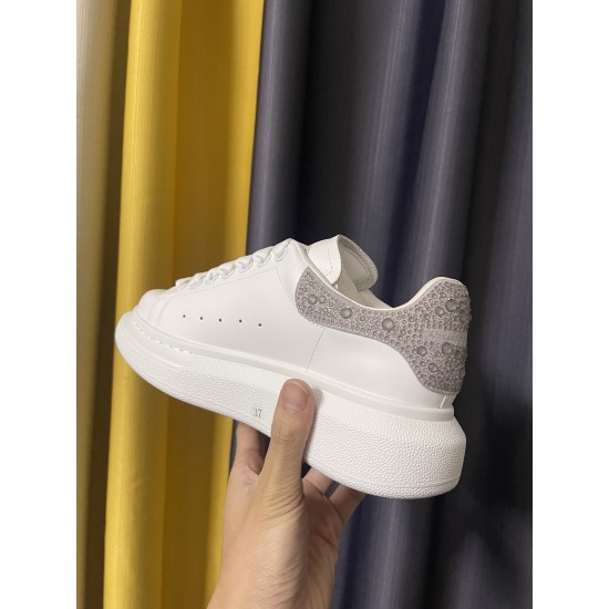 McQueen Casual Shoes Top Quality
Women 35-41
Men 39-45