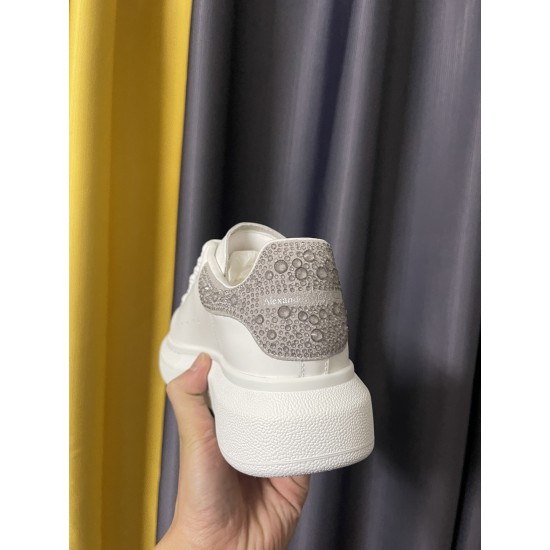 McQueen Casual Shoes Top Quality
Women 35-41
Men 39-45
