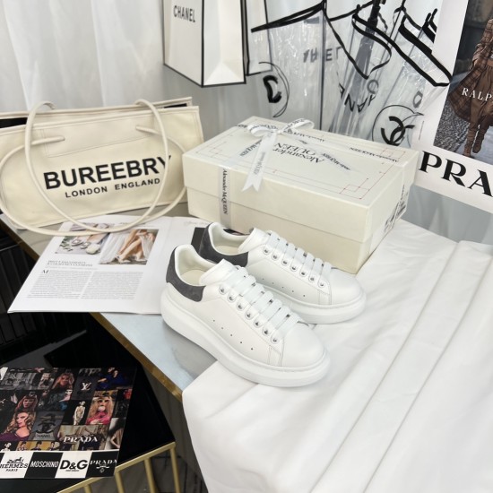 McQueen Casual Shoes Top Quality
Women 35-41
Men 39-45