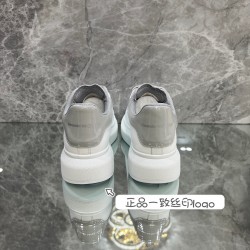 McQueen Casual Shoes Top Quality
Women 35-41
Men 39-45