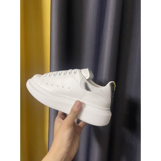 McQueen Casual Shoes Top Quality
Women 35-41
Men 39-45