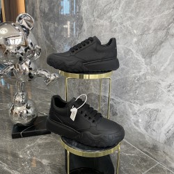McQueen Casual Shoes Top Quality
Women 35-41
Men 39-45