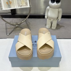 Prada Fashion Shoes High Quality
Women 35-41