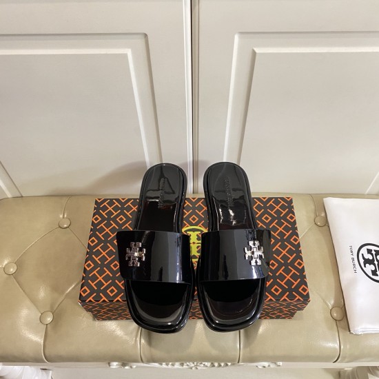 Tory Burch Slippers