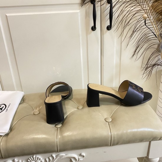 Tory Burch Slippers