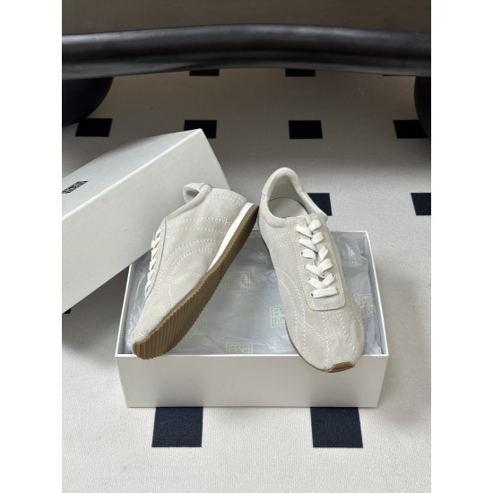 Toteme Shoes Collection
Women 35-40