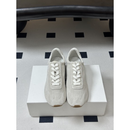 Toteme Shoes Collection
Women 35-40