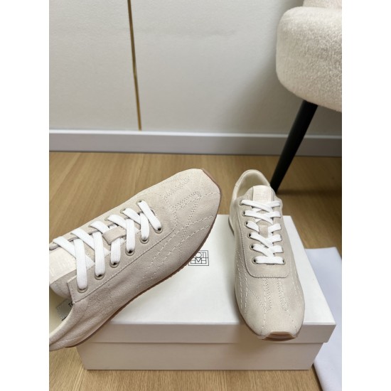 Toteme Shoes Collection
Women 35-40