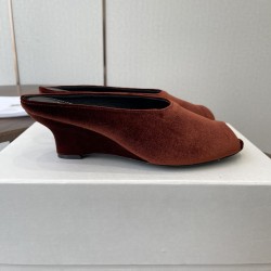 Toteme Slippers